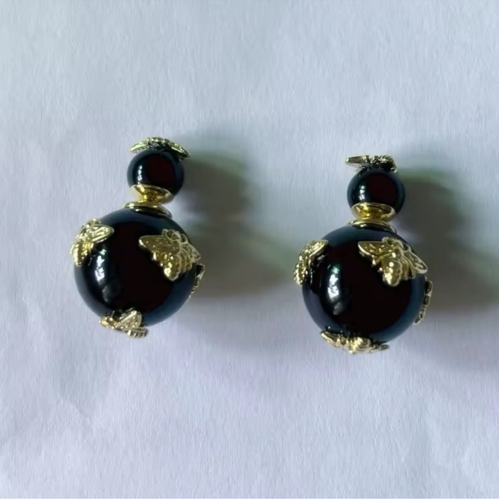Vintage Honeybee Pearl Elegant Black Gold Earrings